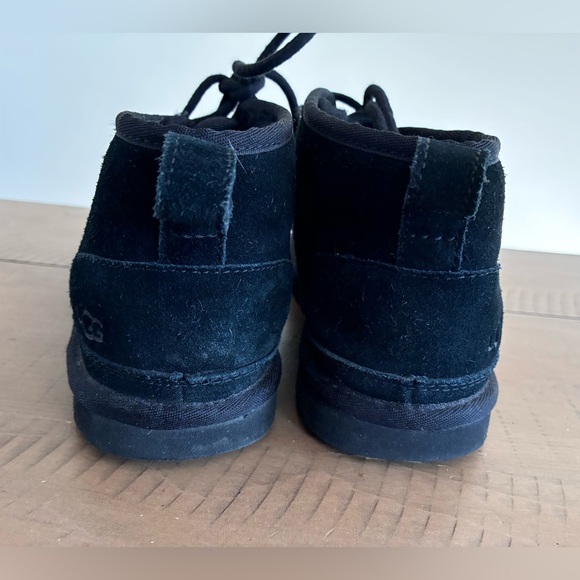 UGG Neumel Black Suede Chukka Boots - Size 5 - Picture 5 of 10